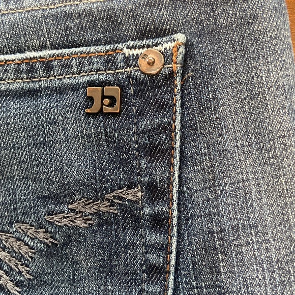 Joe's Jeans, Honey fit, size 28, slight flare leg. - Picture 7 of 14